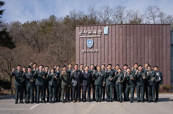 학군사관(ROTC) 63기 임관 축하 행사 참석   